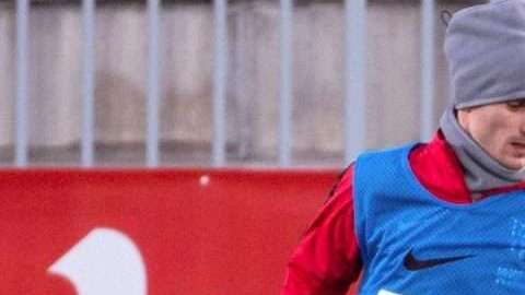 El francés del Atlético de Madrid Antoine Griezmann no se libró de las críticas a pesar de bajar su imagen disfrazado de basquetbolista negro. (Foto: EFE / Rodrigo Jimenez)