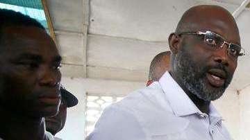 El exfutbolista George Weah fue elegido presidente de Liberia