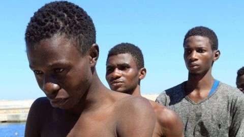 Miles de jóvenes africanos tratan cada año de llegar a Europa en busca de una vida mejor.