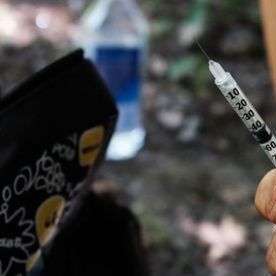 Detrás del dramático aumento en las sobredosis entre los consumidores de heroína están los opioides sintéticos como el fentanilo.