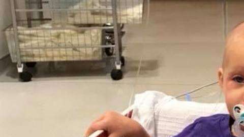 La pequeña McKenzie Garrison lucha contra una grave enfermedad de médula osea.