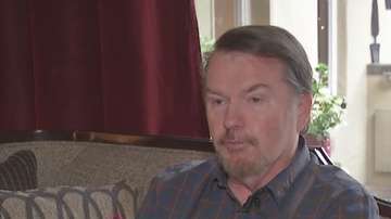 Don Baker y su heman Sandra, conociéndose después de 60 años.