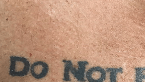Este tatuaje ocasionó un debate ético.