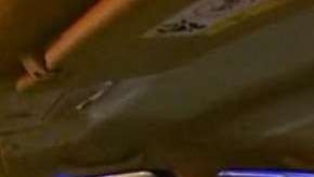 La escena sexual ocurrió mientras la pareja viajaba por la capital rusa.