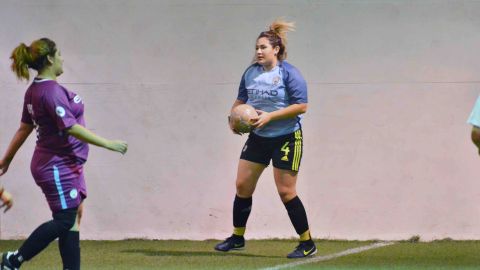 Las ligas de futbol de Chicago de vacaciones en las fiestas de fin año, en la foto Ligas Unidas de Chicago Soccer League. (Javier Quiroz / La Raza)