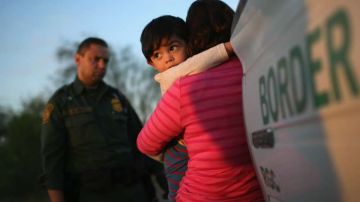 Cada vez más niños son separados de sus padres en la frontera