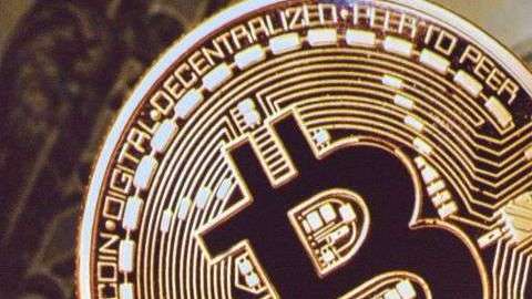 Los "mineros" de bitcoins prueban números al azar para descifrar los complejos algoritmos de las transacciones