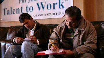 Los latinos siguen siendo los sectores más afectados con el desempleo.