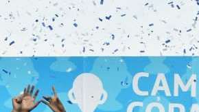 Jugadores de Alianza Lima celebran el campeonato logrado en el Clausura ante Comerciantes Unidos.
 (Foto: CRIS BOURONCLE/AFP/Getty Images)