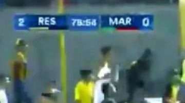 Lamentable violencia se vivió la noche del miércoles en el estadio Morazán de San Pedro Sula en Honduras.