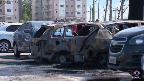 El incendio en el estadio de Gremio consumió 14 automóviles