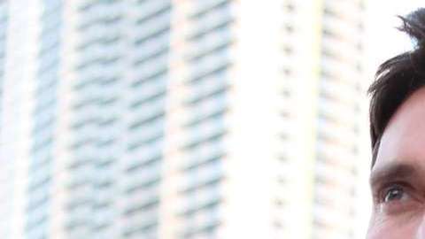 Julián Gil sigue en su batalla legal.