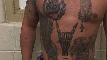 Algunos de los miembros detenidos recientemente en Long Island tienen tatuada "La Garra".