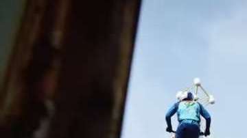 Dougie Lampkin desafió a la gravedad en una montaña rusa