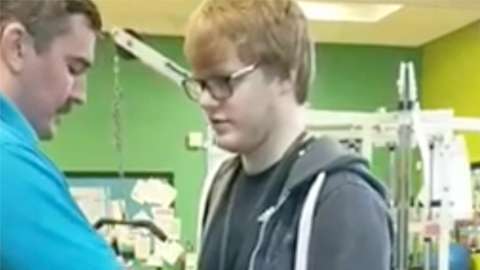 Connor Lewis se demuestra a sí mismo que puede superar los obstáculos de su enfermedad.