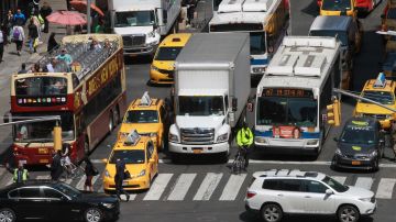 La propuesta para cobrarle a conductores por circular en ciertas zonas de Manhattan le inyectaría más de $1.5 billones anuales a la MTA.