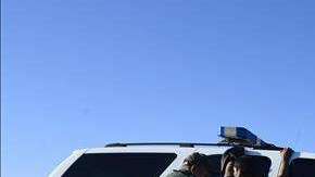 Los agentes son acusados de destruir ayuda para inmigrantes.