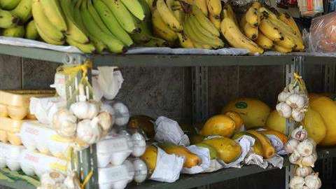 Vista de un minimercado en Río de Janeiro (Brasil). / EFE