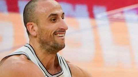 El argentino Manu Ginobili de los San Antonio Spurs en acción ante los Brooklyn Nets. (Foto: EFE/DARREN ABATE)