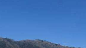 Cristiano Ronaldo posó con sus trofeos personales, para recibir al 2018 en Madeira, Portugal