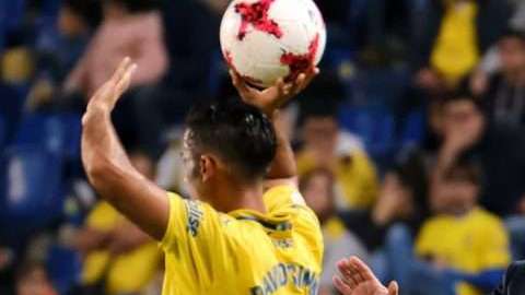 El entrenador de Las Palmas, Paco Jémez, en el partido ante el Valencia de ida de octavos de final de la Copa del Rey. (Foto: EFE/Ángel Medina G.)
