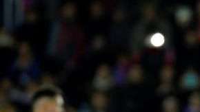 El galés del Real Madrid Gareth Bale celebra con su compañero Lucas Vázquez el primer gol ante el Numancia. Foto: EFE/ Javier Belver