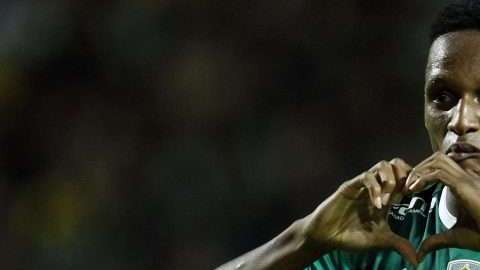 El jugador colombiano Yerry Mina de Palmeiras ya es el nuevo fichaje del Barcelona español. (Foto: EFE/Raúl Martínez)