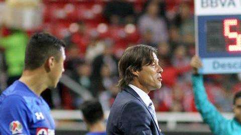Matías Almeyda cree que Chivas está peor que otros. EFE