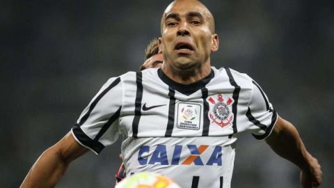 El artillero, Emerson Sheik,firmó un contrato con el Corinthians hasta junio próximo. (Foto: EFE/Ricardo Nogueira/)