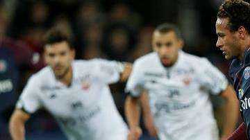 Cada vez toma más fuerza una posible salida de Neymar del París Saint-Germain