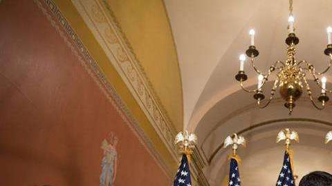 El Senado no aprobó este viernes los nuevos fondos necesarios para financiar al Gobierno; aunque la Cámara le había dado paso a la medida. En la foto, el presidente de ese organismo legislativo, Paul Ryan, tras conferencia de prensa.