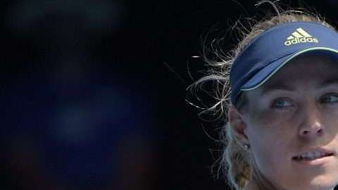 La alemana Angelique Kerber celebra su victoria ante la estadounidense Madison Keys y se mete a semifinales del Abierto de Australia 2018. (Foto: EFE/TRACEY NEARMY)
