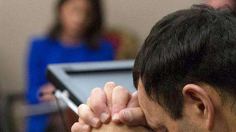 Larry Nassar escucha su sentencia. EFE