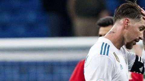 El defensa del Real Madrid Sergio Ramos se lamenta tras perder con el Leganés. (Foto: EFE/Rodrigo Jimenez)