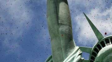Los militantes de ISIS buscan derribar la Estatua de la Libertad utilizando bombas en ollas a presión