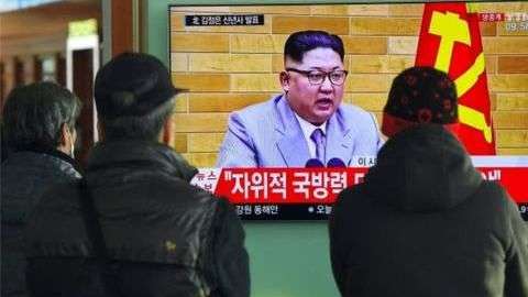 Kim Jong-un asegura que seguirá con su programa nuclear en 2018.
