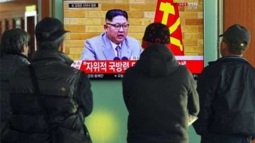 Kim Jong-un asegura que seguirá con su programa nuclear en 2018.