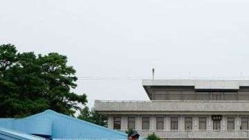 Es el único lugar donde los soldados de Corea del Norte y los de EE.UU. y Corea del Sur se ven las caras día y noche.