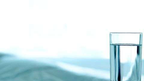 ¿Sabes exactamente qué hay en el agua que tomas?