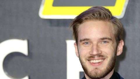 El sueco PewDiePie, el "vlogger" de más éxito en YouTube, recibió críticas por utilizar insultos y referencias antisemitas en algunos de sus videos.
