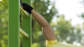 Además de aumentar la fuerza y la resistencia, te permite tener un control total sobre tu cuerpo.