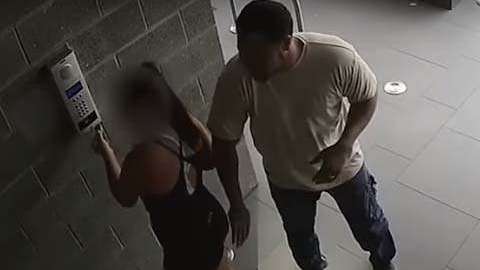 Las autoridades en Australia buscan al sospechoso del ataque sexual.