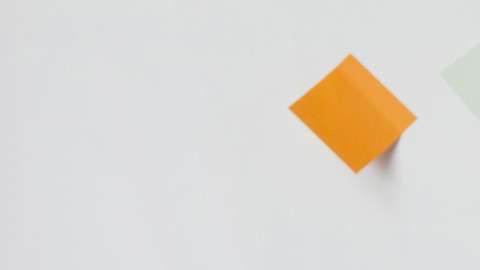 Cuando sientas que ya no puedes más, respira profundamente y toma tiempo para relajarte.abajo.