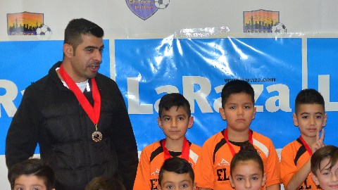 Copa La Raza premió a sus campeones de invierno, en la foto jugadores del equipo El Real categoría 2009. (Javier Quiroz / La Raza)