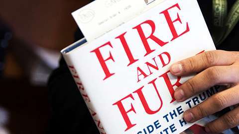 Donald Trump de nuevo se lanza con todo contra el libro “Fire and Fury”, escrito por el periodista Michael Wolff.