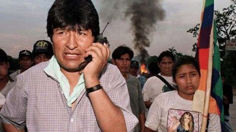 Evo Morales creció políticamente por encabezar la resistencia de los cocaleros a la erradicación de la coca.