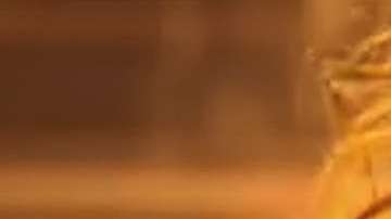 Peter Dinklage en un comercial para el Super Bowl