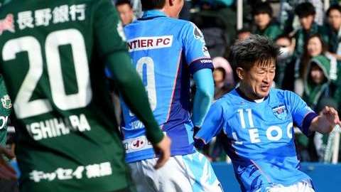 El japonés Kazuyoshi Miura del  Yokohama FC de la J-League de Japón. AFP/Getty Images