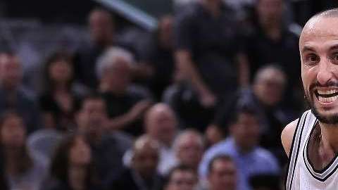 Manu Ginobili de los San Antonio Spurs juega su temporada 16 en la NBA. Un año más del mejor argentino de la historia en el deporte.