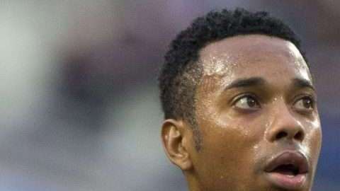 El brasileño Robinho cuando jugaba para el Guangzhou Evergrande de China. Foto: Imago7/Daniel Cárdenas